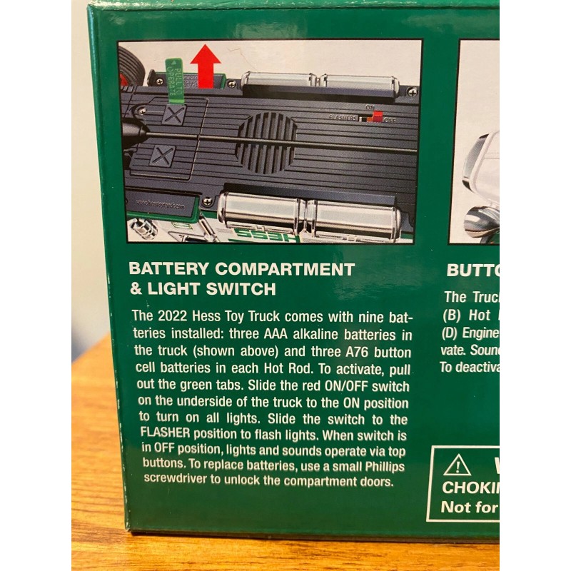 Hess 2022 Hess Flatbed Truck with Hot Rods orig. box