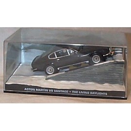 JAMES B0ND 007 the living daylights aston martin V8 vantage film scene car 1:43 scale diecast model