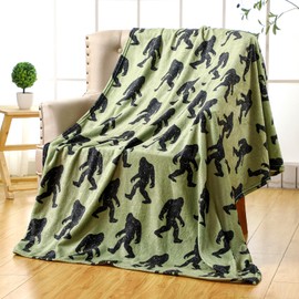 Buryeah Big Foot Sasquatch Gifts Bigfoot Blanket Unique Sasquatch Gifts for Men Women Funny Bigfoot Lover Birthday Gifts Vintage Green Flannel Big Foot Gifts Throws Blanket for Bed Sofa, 50 x60