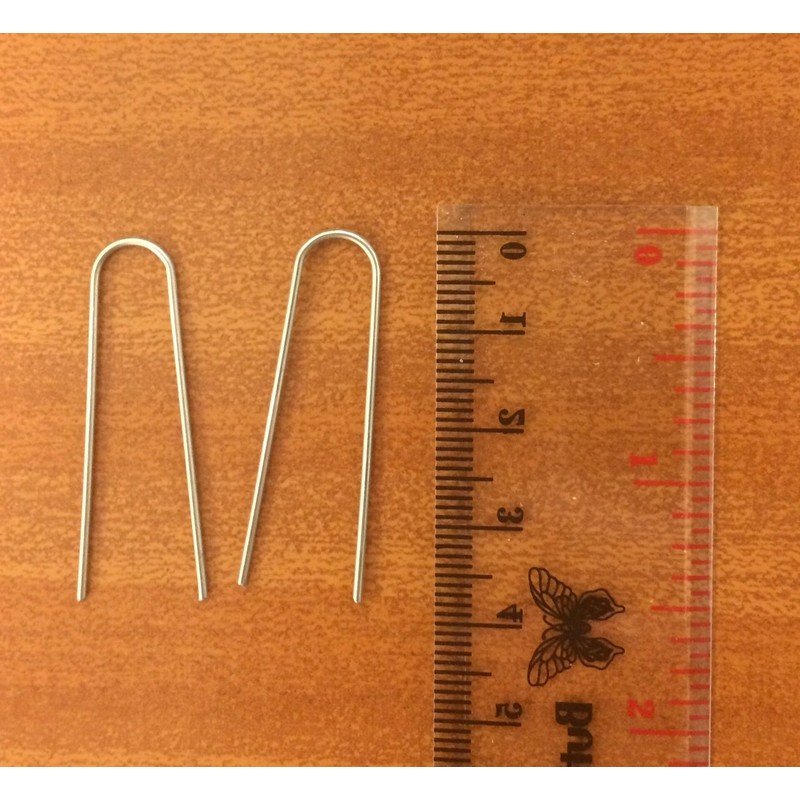 Pack 40 - U-shaped Garden Securing Pegs for securing artificial