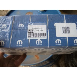 Mopar GENUINE MOPAR 68079744AD OIL FILTERS LOT OF 3 FILTERS 3.6L