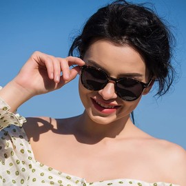 YEIN 3Pack Reading Sunglasses for Men/Women,Fashion Sunglasses for Wear(Black+Tortoise+Yellow, 2.00 Magnification)