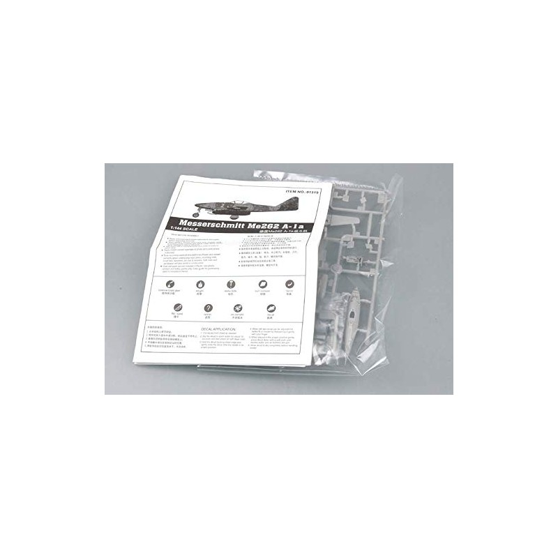 Trumpeter 1/144 Messerschmitt Me262A1a German Fighter