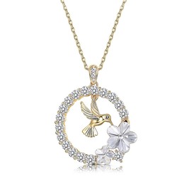 HYXITVCG 18K Gold Plated Hummingbird Necklace for Women, Clear Crystal Hummingbird Pendant Necklace for Women, Circle Necklace Cubic Zirconia Necklace Bird Necklace, Hummingbird Gifts for Women, Zinc,