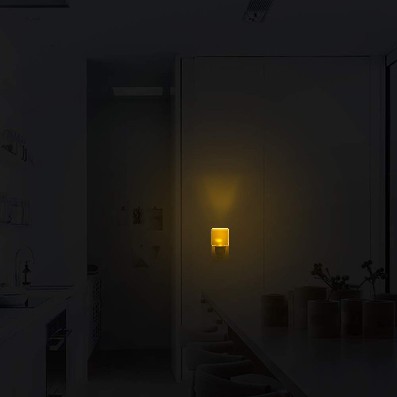 Greenic Night Light,Dusk to Dawn Light Sensor,Automatic Plug in LED