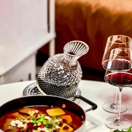 Spinning Wine Decanter, Thickened Glass Crystal Decanter, 360 Rotation, Quick Sobering Up, Essential Wine Accessories, Ideal Wine Gift For Wine Collectors And Enthusiasts