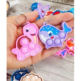 Roaqua 20 Packs Bulk Ocean Animal Classroom Students Prize, Mini Sea Creature Holiday Party Favors