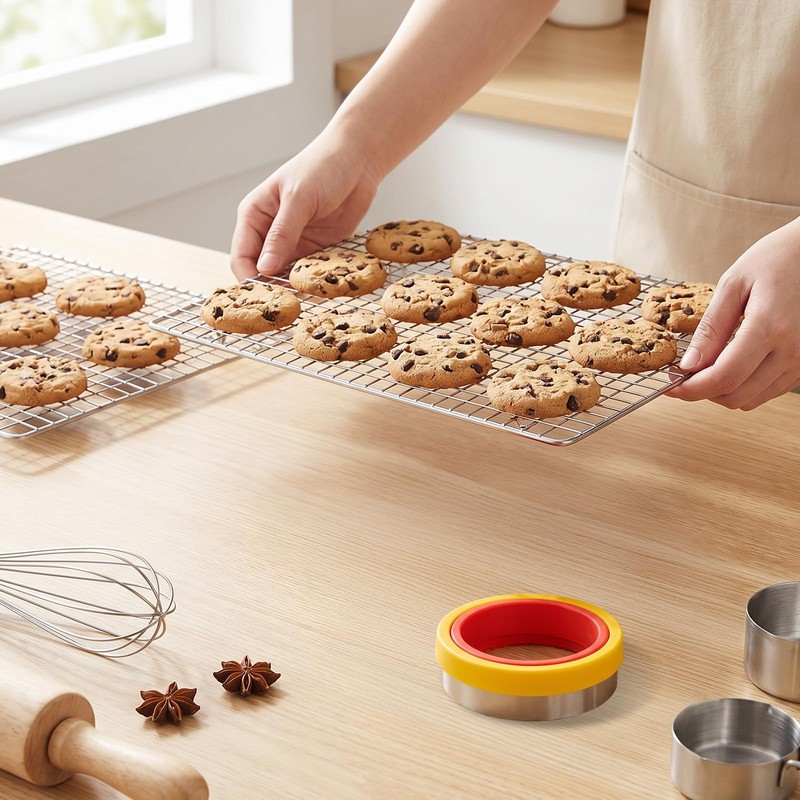 4 Inch Round Cookie Cutter with Plastic Top Protection, Large
