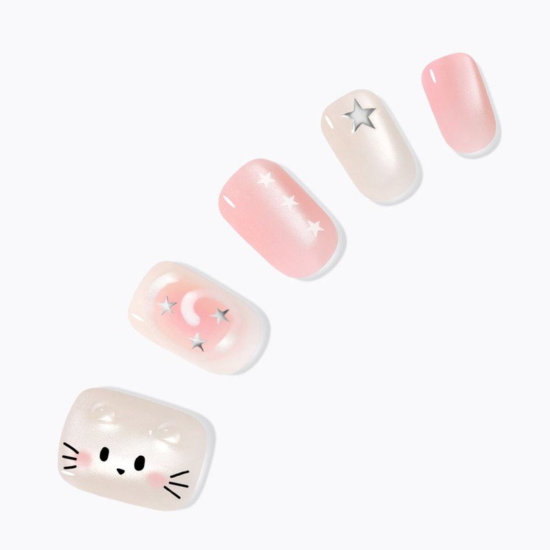 Dashing Diva Magic Press Mellow Cat (Regular Round) Nail Tips