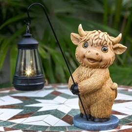 KIWZZXXKW Solar Highland Cow Garden Decor Resin Statue, Outdoor Fun Decoration, Suitable for Patio, Back Porch, Table Ornaments, Unique Housewarming, Birthday Gifts for Women(Brown,Cute)