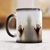 LINGSTAR The Walking Dead Keramik-Tasse mit Thermoeffekt und Zombie-Motiv
