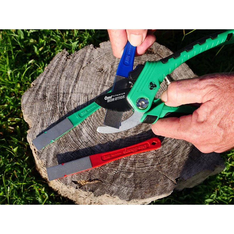 DMT (Diamond Machining Technology) 2.5-in. DiaSharp Diamond Mini-Hone Sharpening Kit