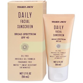 Trader Joe’s Daily Facial Sunscreen Broad Spectrum SPF 40 Oil Free Invisible Gel Formula Fragrance Free Water Sweat Resistant, 1.70 Fl Oz (Pack of 1)