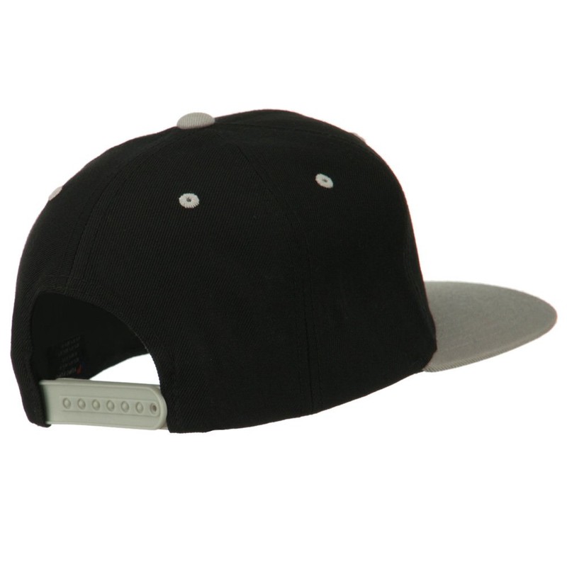 3D Clover Embroidered Two Tone Snapback Cap - Black Silver