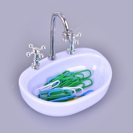 MinnowXY Ceative Washbasin Paper Clips Holder with 15x Paperclips Magnetics for Home School Dollhouse Bathroom Furniture