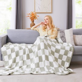 WRENSONGE Checkered Throw Blanket, Sage Green Microfiber Soft Cozy Fluffy Warm Hand Made Throw Blankets for Couch, Sofa, Chair, Bed, Camping, Picnic, Travel Lightweight Bed Blanket - 90"*108"