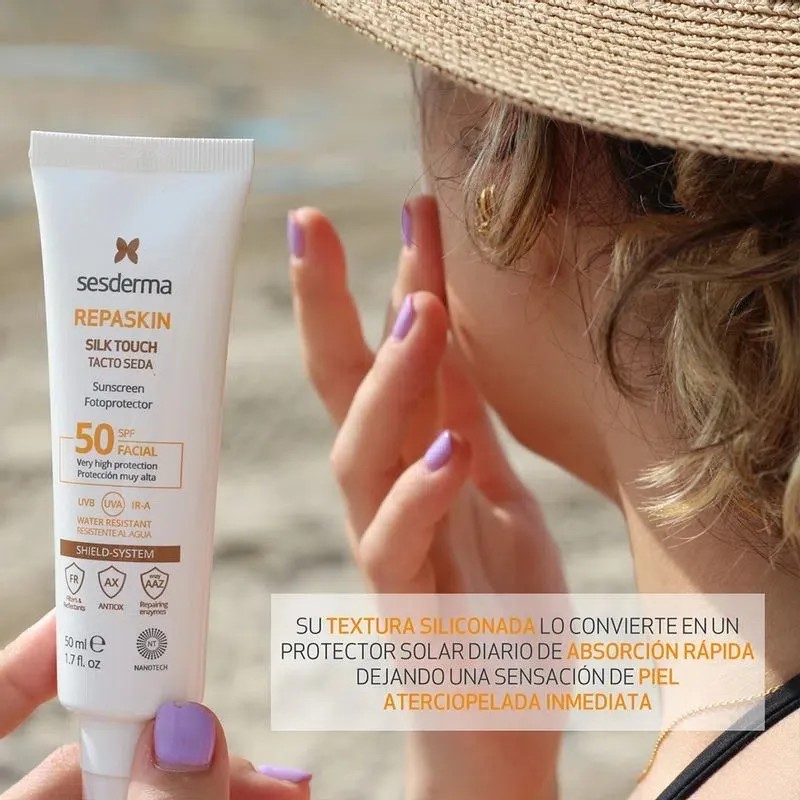 Sesderma Solar Repaskin Tacto Seda