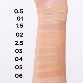 Eveline Cosmetics Better Than Perfect Foundation - Strahlendes Finish, Feuchtigkeitsspendendes & Veganes Make-up mit Hyaluronsäure und Pflanzenkollagen