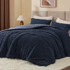 BEDELITE Fluffy King Size Comforter Set - Navy Blue Fleece Soft Comforter for King Size Bed, Luxury Warm Bedding Set for Winter, Fuzzy Bed Set 3 Pieces (1 Comforter, 2 Pillowcases)