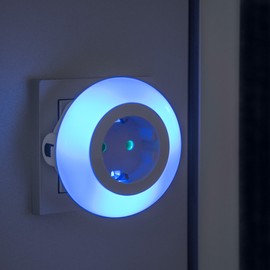 kwmobile 2 x LED Night Light Adapter Plug - Set of 2 Snooze Light with Twilight Sensor and 3 Colours - Socket Light Plug for Children Babies