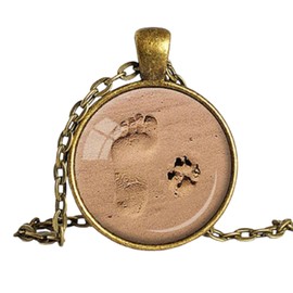 Yienate Long Chain Time Gemstone Necklace Sandy Beach Footprints Chains Vintage Amber Necklace Chain for Women and Girls