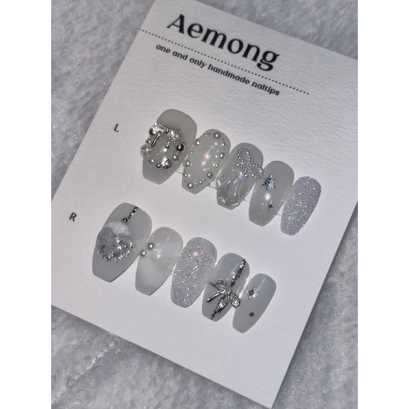 [Year-end nail high quality] White Christmas - Almond flat fit