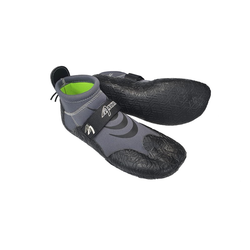 Ascan Star Safety 2 mm neoprene shoe with split toe.