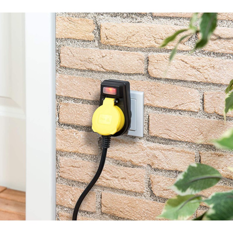 revolt Sockets: Outdoor Socket Adapter with On/Off Switch, up to