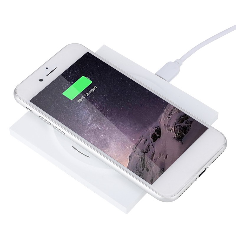 High Quality QI Certification Ultra Thin Wireless Charger For Phone