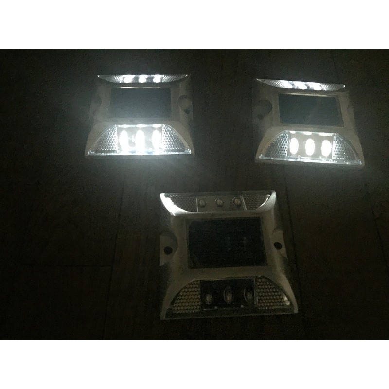 Solar LED Light, Steady On, Waterproof, Road Tack, Automatic Night