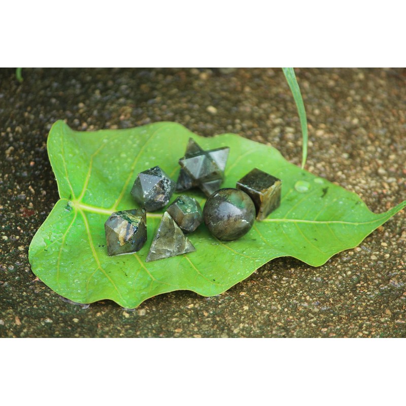 Jet International Beautiful A ++ Labradorite 7 Stones Holy Geometry