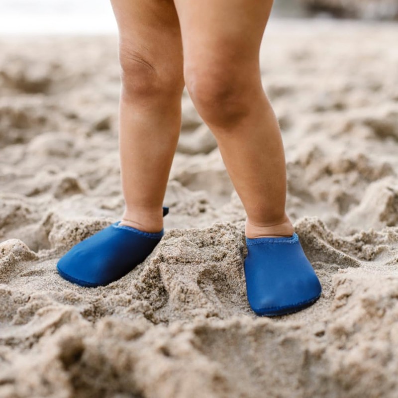 i play. Water Socks-Navy-Size 8