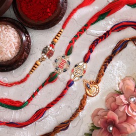 Set of 4 Rakhi for Brother Rakhi Thread Bracelet for Bhai Bhabhi Bhaiya Veera Raksha Bandhan Rakhi Set Dora Bracelets with Gift Pack for Brother Sister Indian Traditional Raksha Bandhan Festival