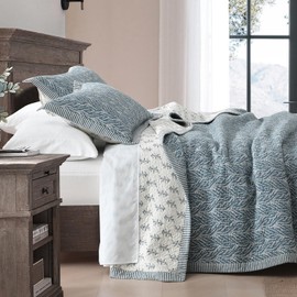 QuiltMuse Queen Quilt Bedding Set - 100% Cotton Lightweight Soft Grayish Blue Quilt Bedding Set, Floral Botanical Design Bedspread, Chic and Farmhouse Queen Coverlet for All Season, 90"x98"