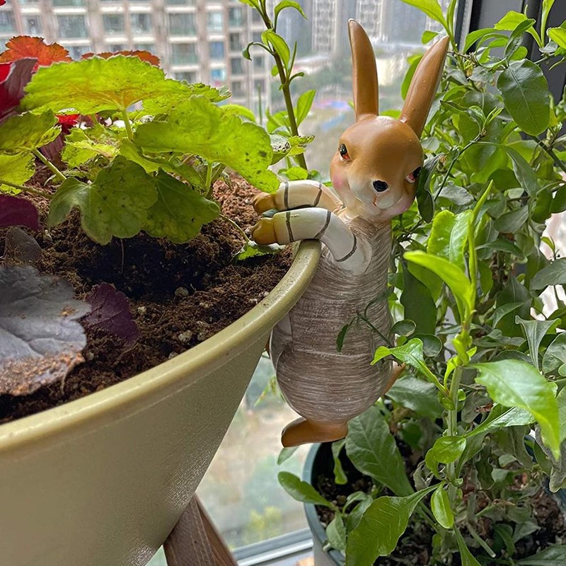 Garden Rabbit Statue Animal Statue Resin Climbing Rabbit Sculpture for