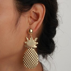 Cimenexe Bohemian Pineapple Dangle Earrings Gold Metal Pineapple Earrings Pineapple Stud Earrings Tropical Fruits Statement Earrings Jewellery for Women and Girls Gifts, Zinc, No Gemstone