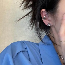 TseenYi Silver Flower Ear Cuff Earrings Small Ball Half Hoop Earrings Tiny Flower Beads Studs Earrings Minimalist Half Open Cartilage Clip Jewelry for Women and Girls Gifts