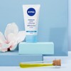 NIVEA NIVEA Light Moisturising Day Cream, Hydrating Face Cream with