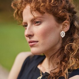 QLYOVWE Bohemian Western Natural Turquoise Geometric Flower Drop Dangle Earrings Statement Cowgirl Ethnic Boho Earrings Ethnic Teardrop Stud Earrings or Women Girls (Oval White Flower)