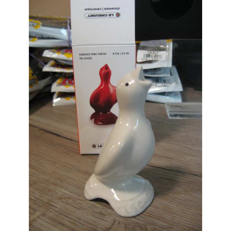 Le Creuset RARE Le Creuset 3 1/4" Pie Bird Baking