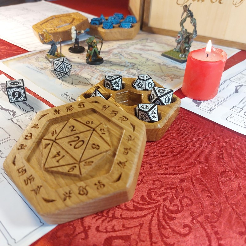 Dice Box - Dragon Runes Green Dice