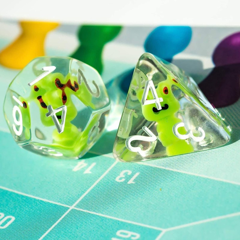 cusdie 7-Die DND Dice, Polyhedral Dice Set Filled with Animal,