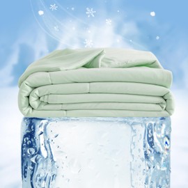 NTBAY Cooling Comforter King - Japanese Double-Sided Cold Tech Fabric Cooling Blanket for Hot Sleepers, Q-Max 0.45, All-Season Lightweight Blanket to Quickly Cool Down, 104x90 Inches, Mint Green