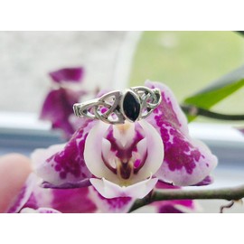 Windalf Luciana Women's Ring 6 mm Elf Ring Lucky Ring Onyx 925 Sterling Silver, Silver Silver Onyx, Onyx