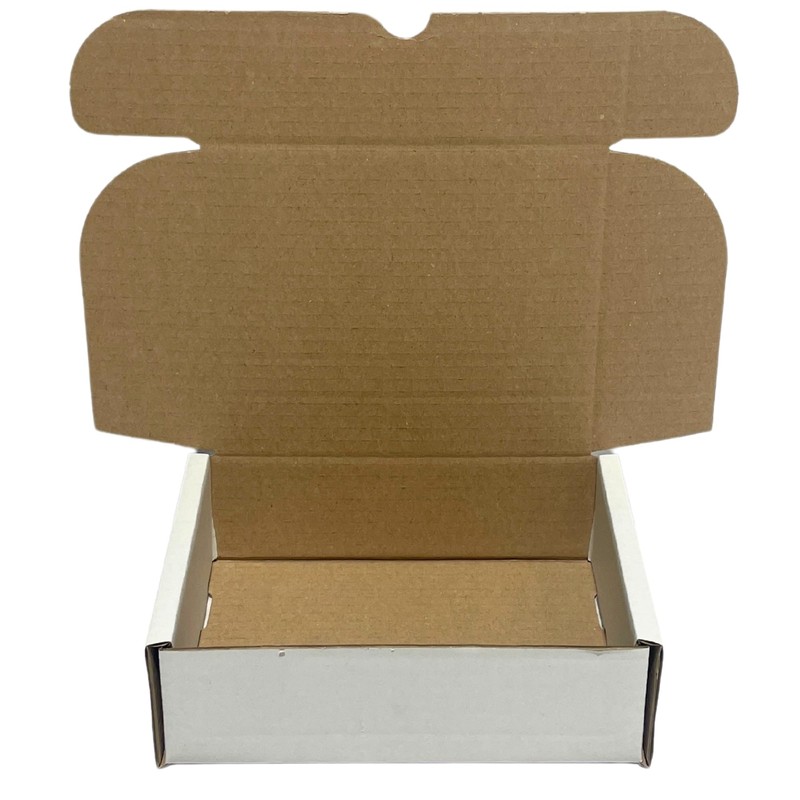 W.E. Roberts Postal Boxes White Cardboard boxes for posting 17x14x5.5cm