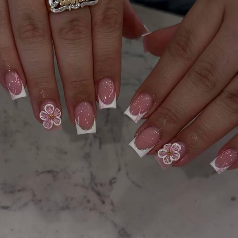 Uñas postizas cortas cuadradas de acrílico blanco con diseños florales,