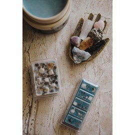 Celestial Dreams Scented Candle Wax Melts - Relaxation & Tranquility - Size: Clam Shell, Wax Melt: With Crystals