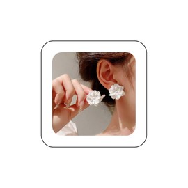 Sttiafay Boho Acrylic Flower Earrings White Flower Studs Earrings Vintage Flower Earrings Wedding White Flower Earrings Jewelry for Women