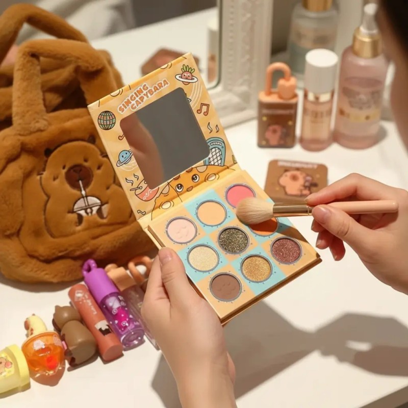 Paquete De Maquillaje Capibara Capybara Mujer Bella