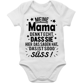 Shirtracer - Baby Bodysuit Boy Girl - Sayings - Meine Mama denkt echt dass sie hier das Sagen hat. Das ist sooo süß! - Black, 1 White